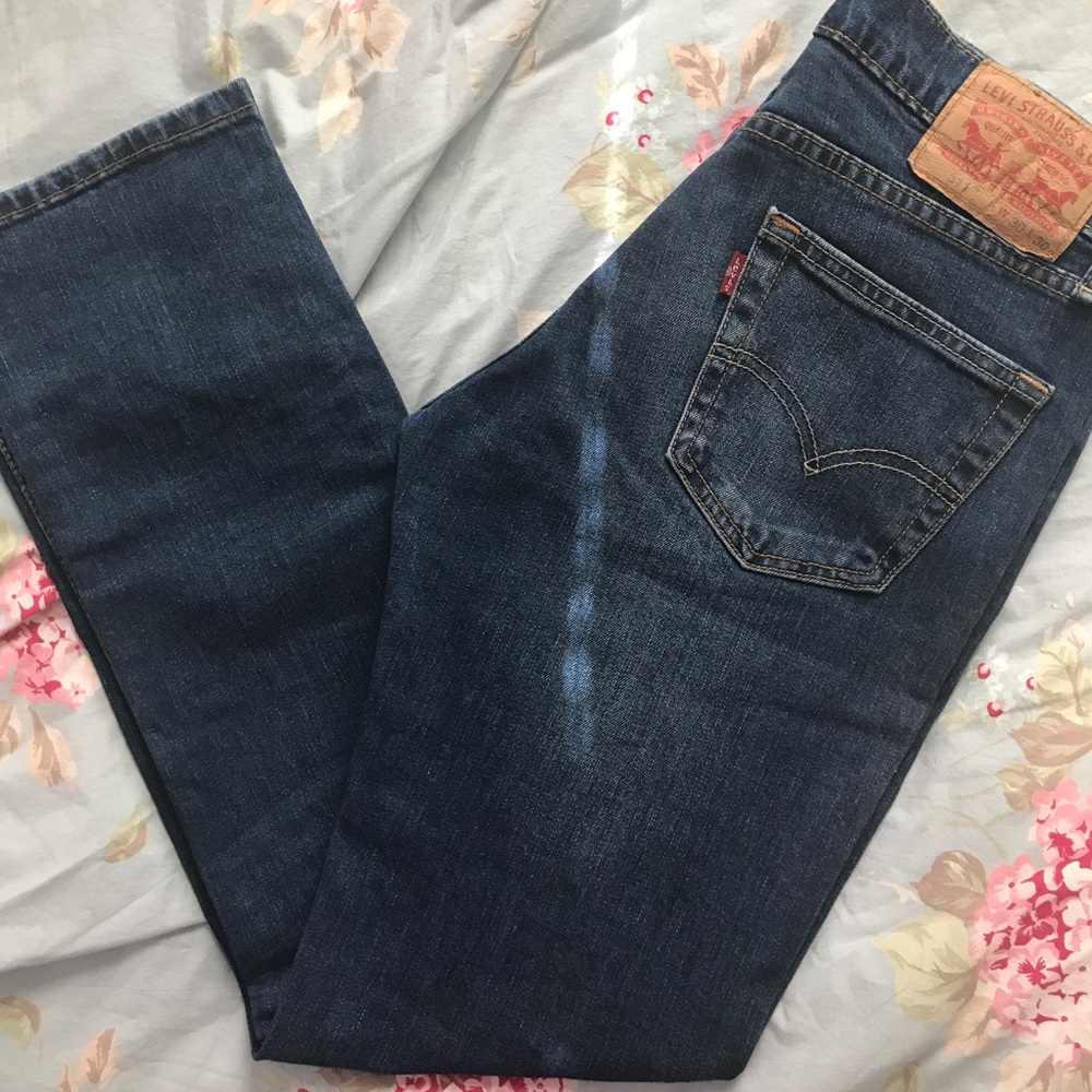 MENS LEVIS Straight leg
